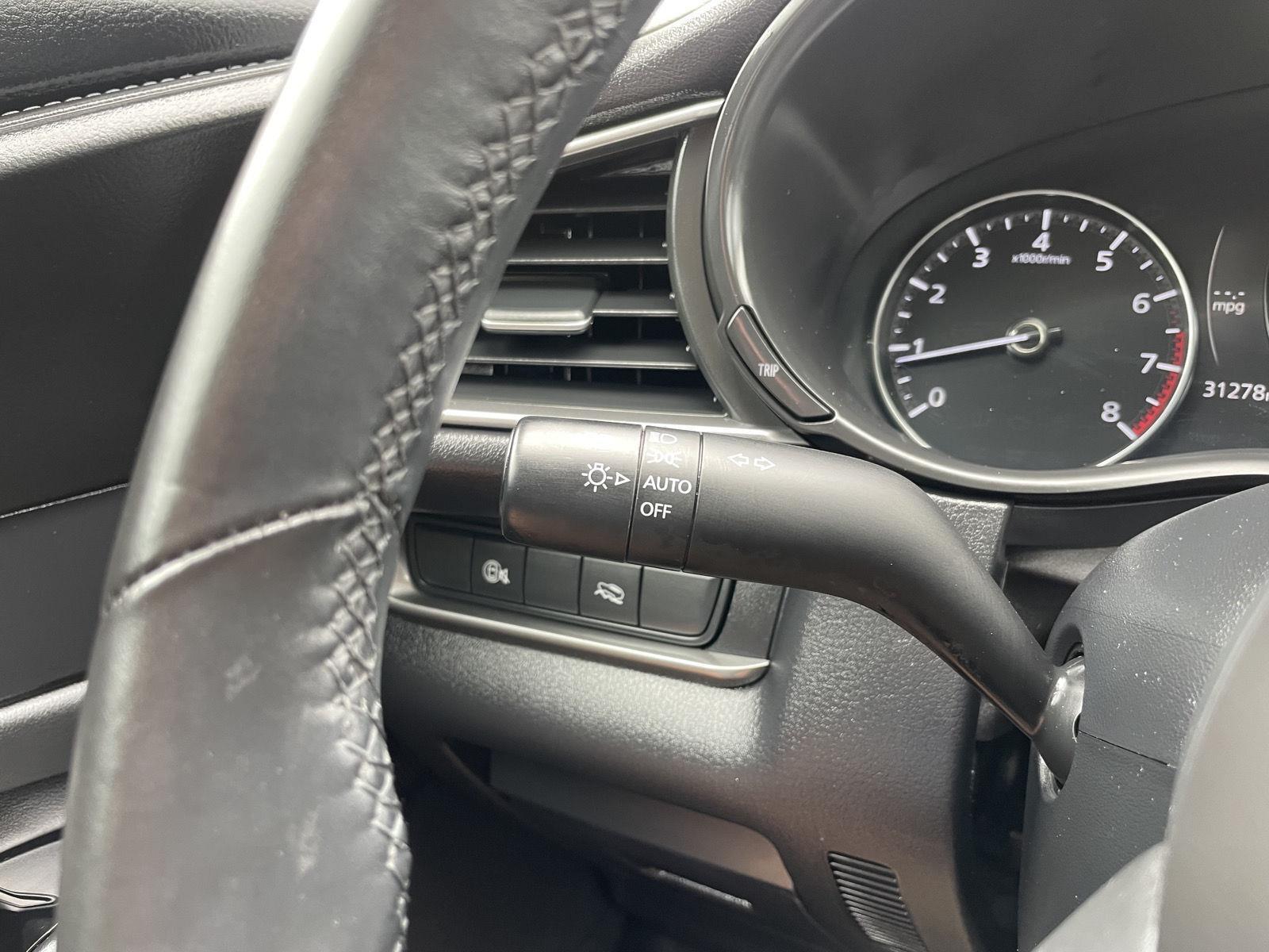 Vehicle photo 16