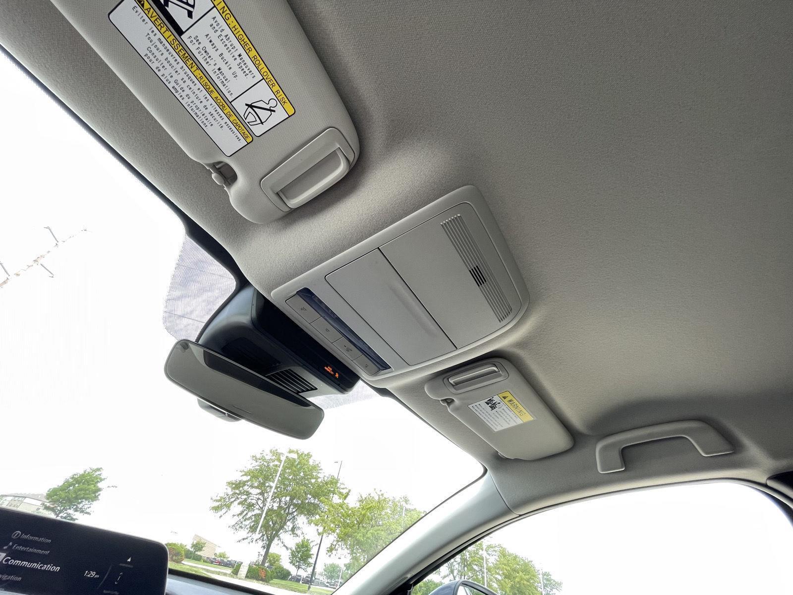 Vehicle photo 20