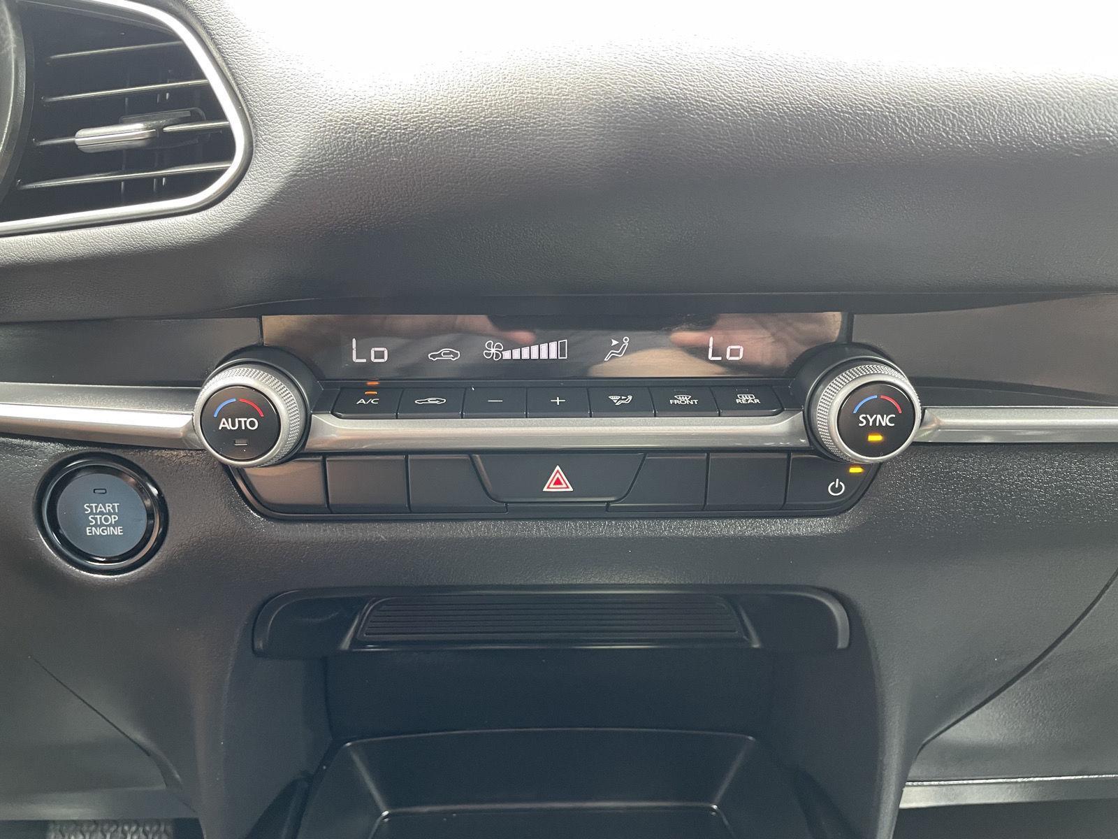 Vehicle photo 25