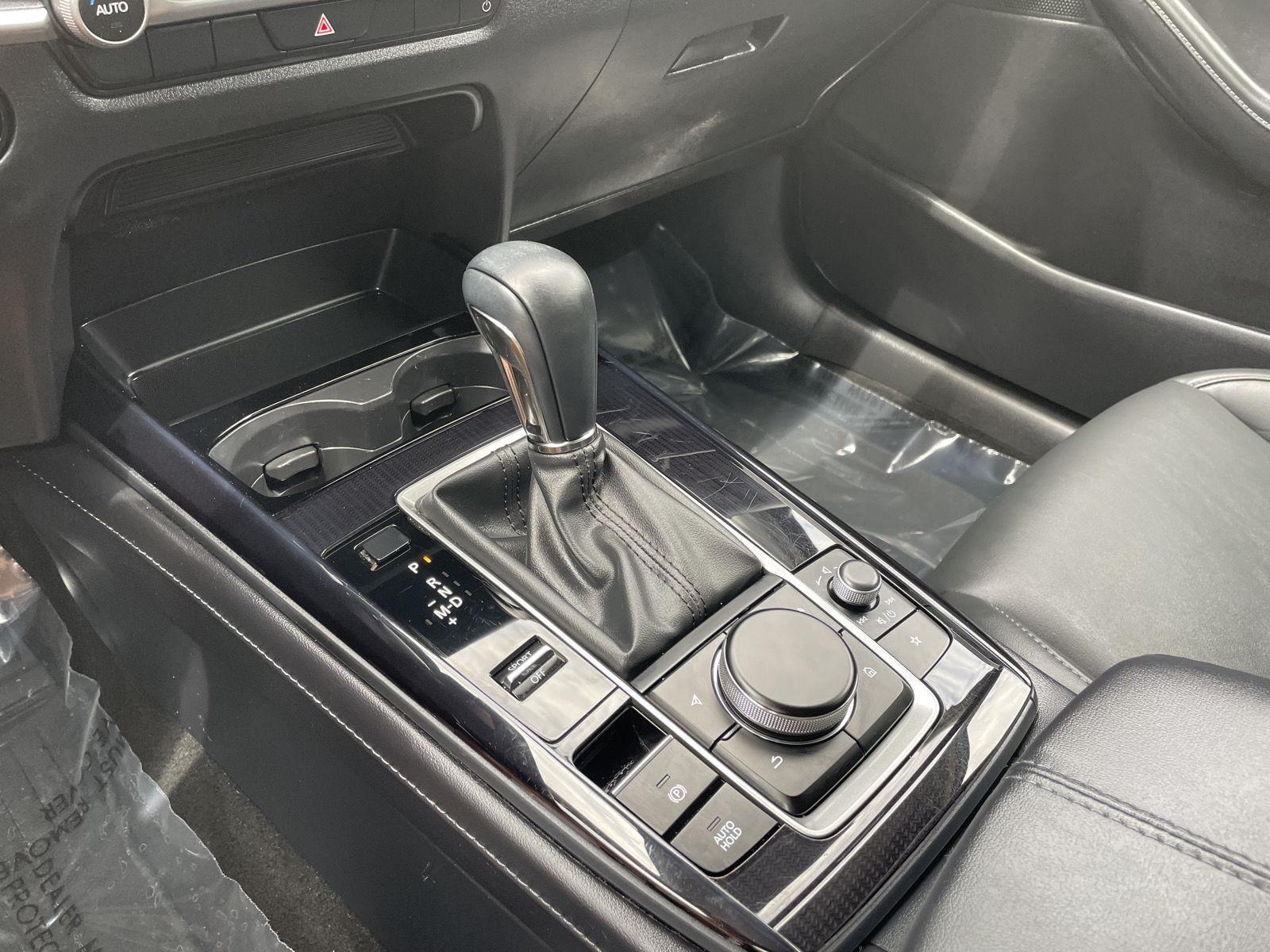 Vehicle photo 27