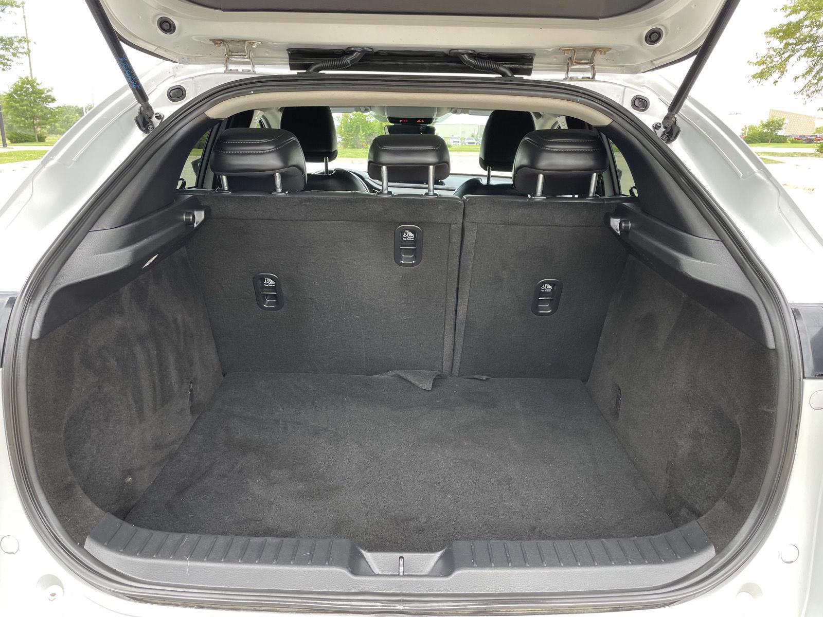Vehicle photo 31