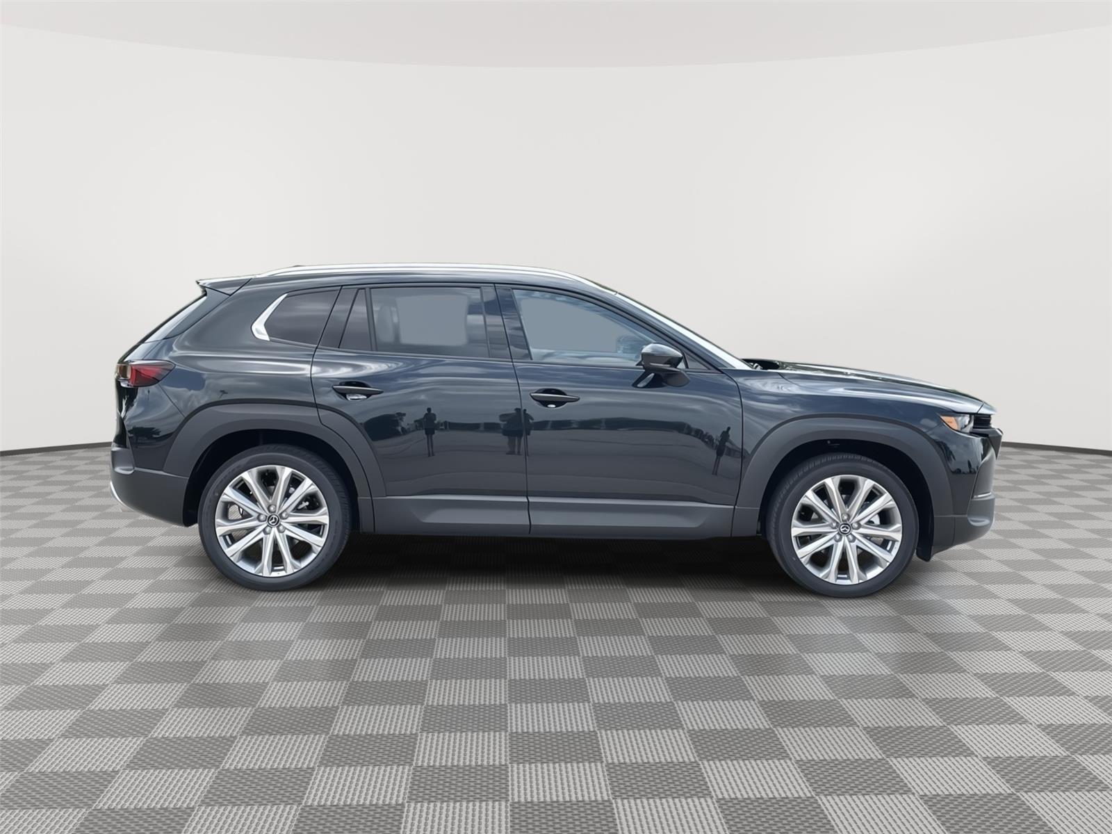 Vehicle photo 6