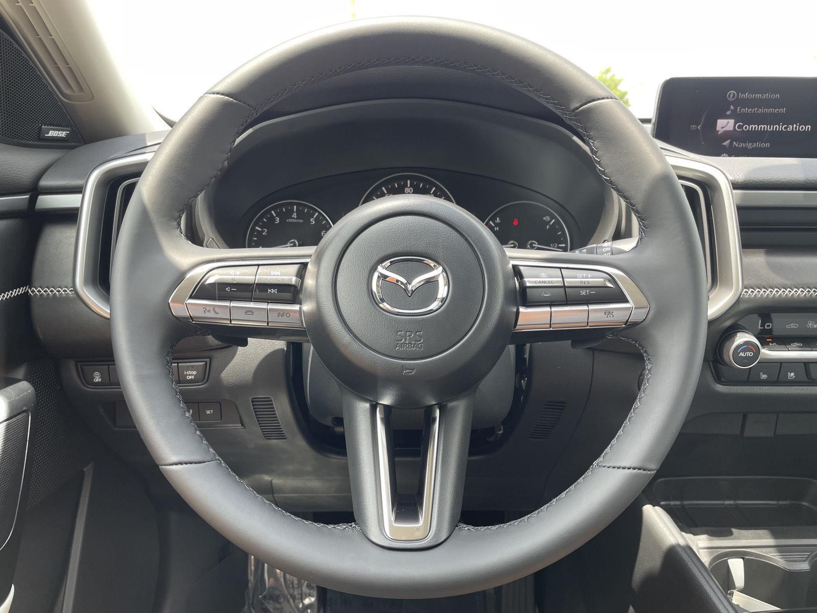 Vehicle photo 11