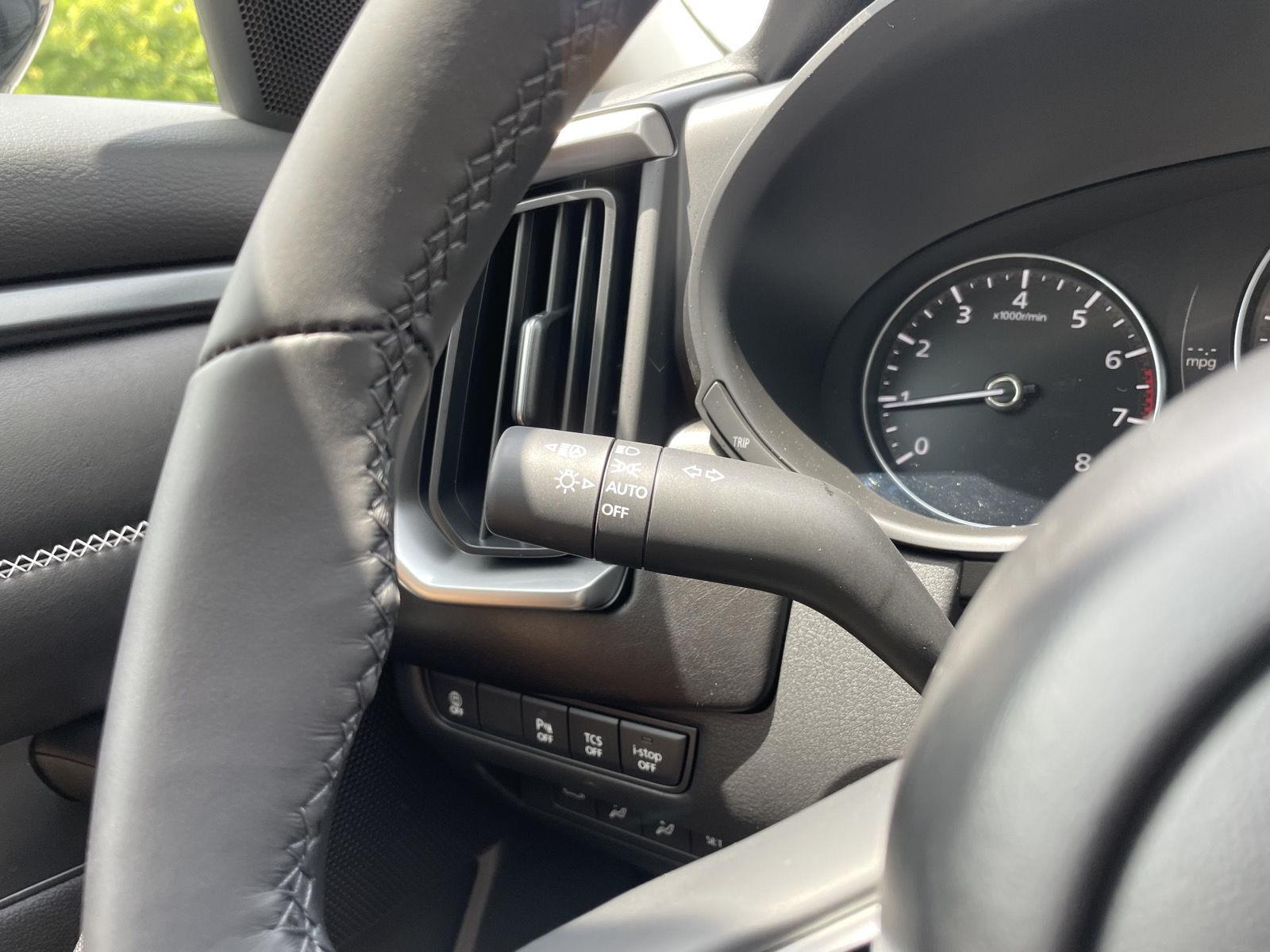 Vehicle photo 15
