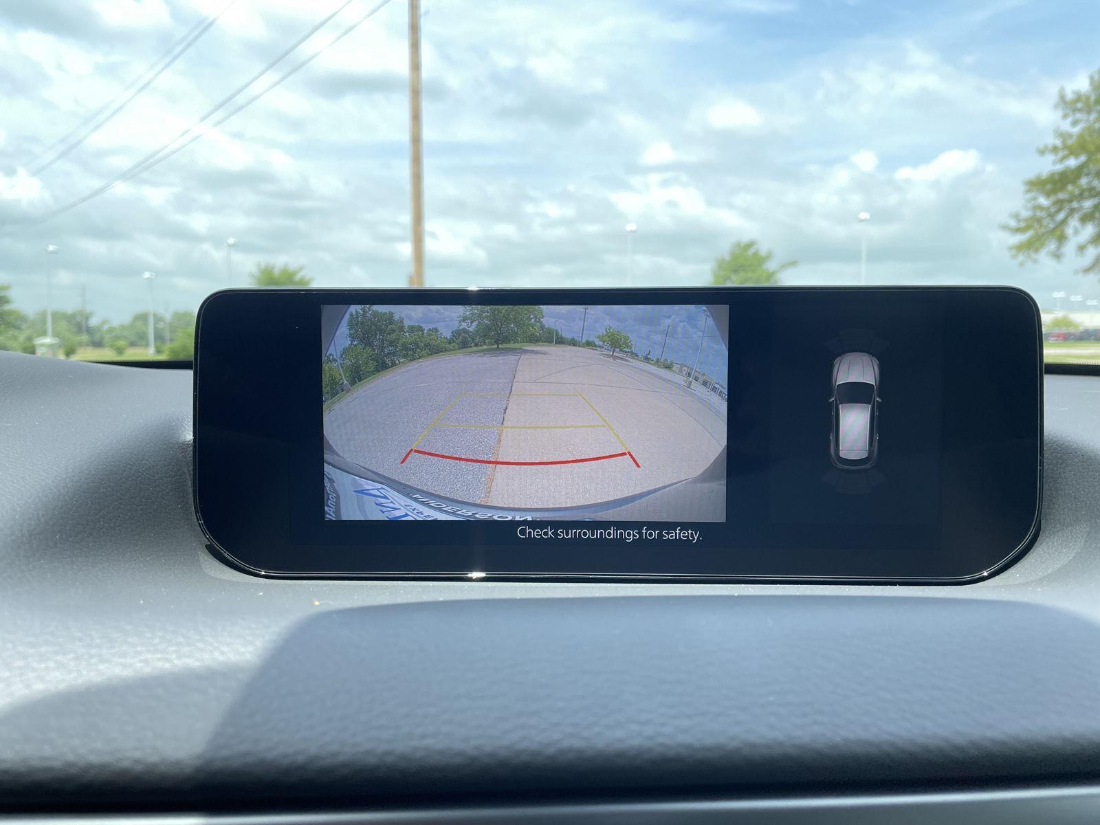 Vehicle photo 23