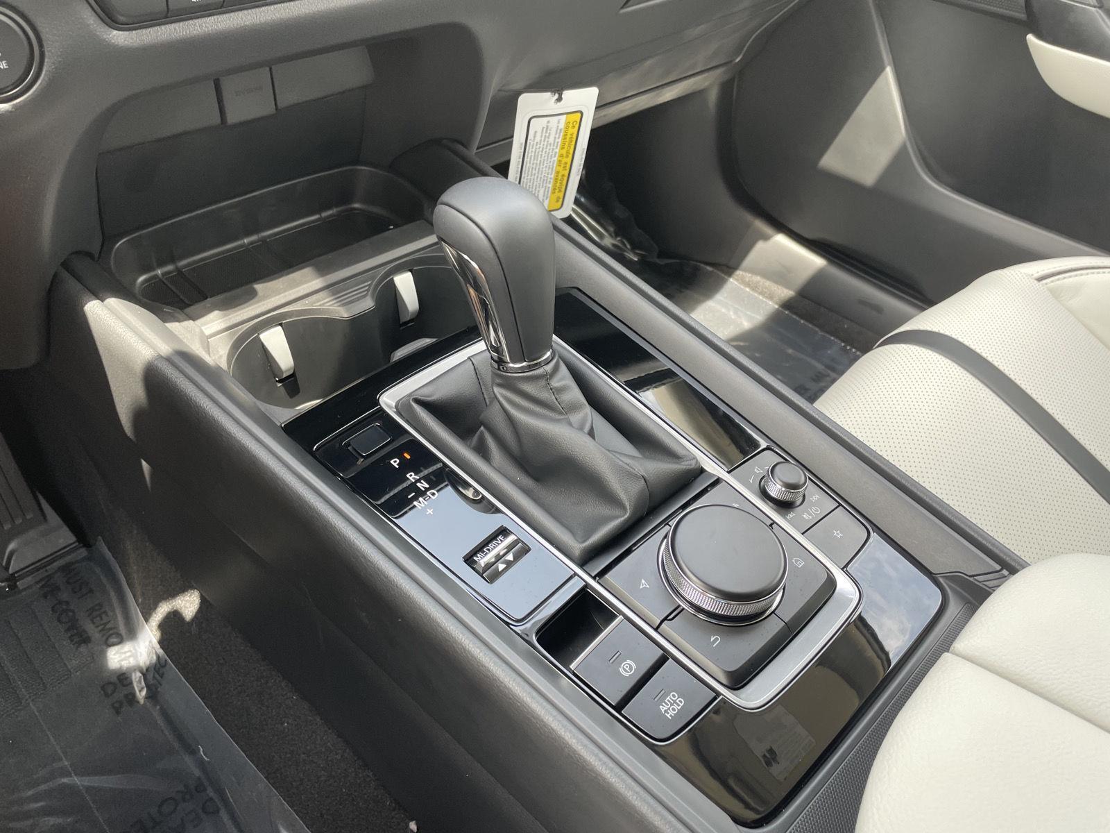 Vehicle photo 29