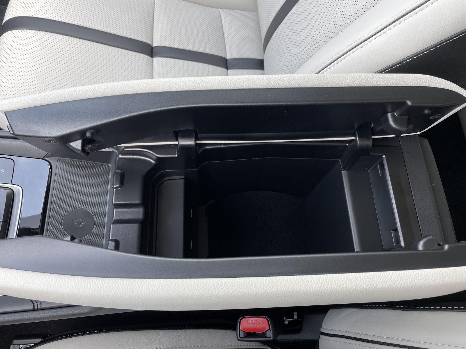 Vehicle photo 31