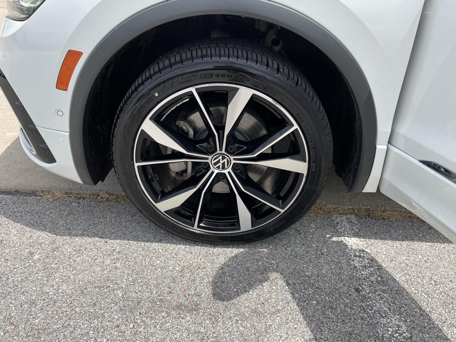 Vehicle photo 10