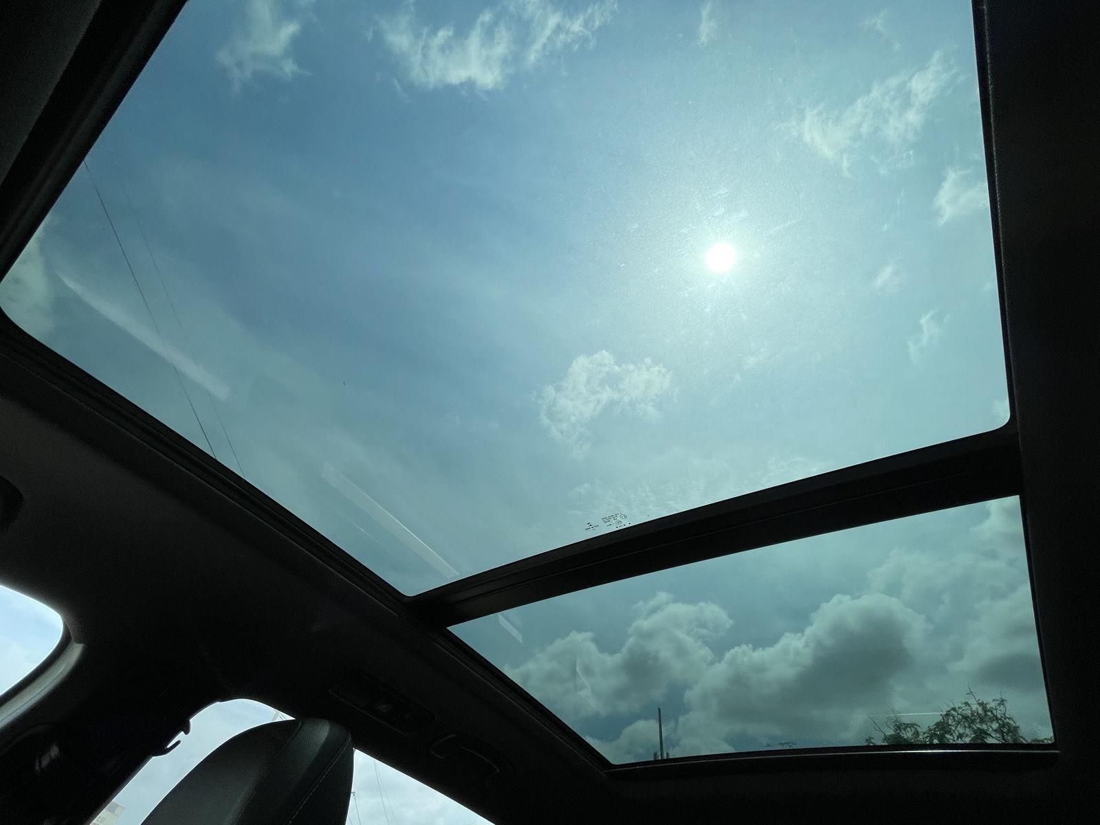 Vehicle photo 22