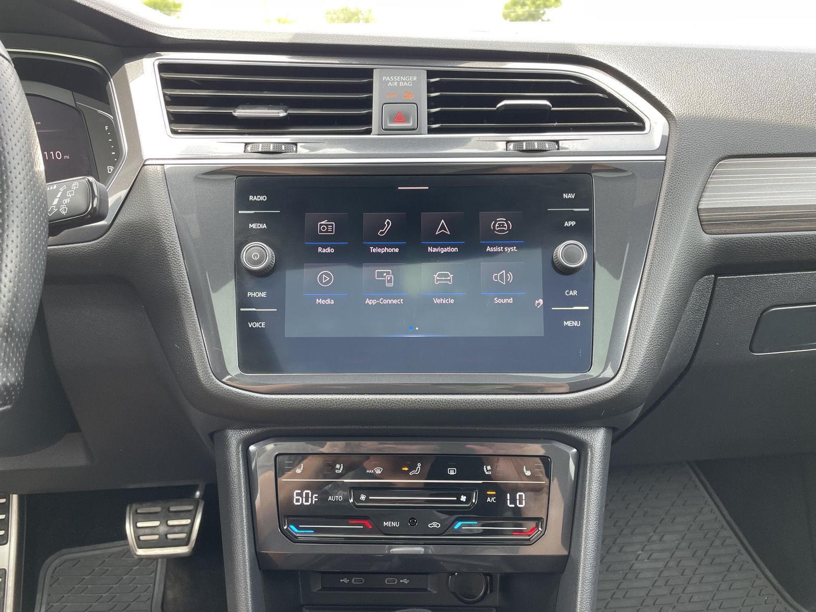 Vehicle photo 23