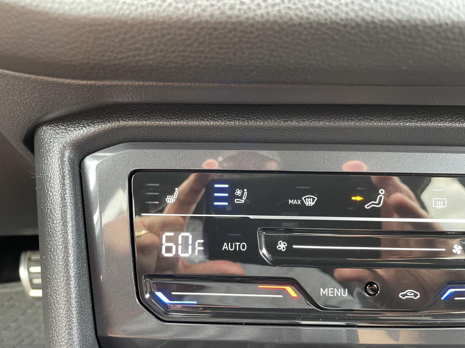 Vehicle photo 29