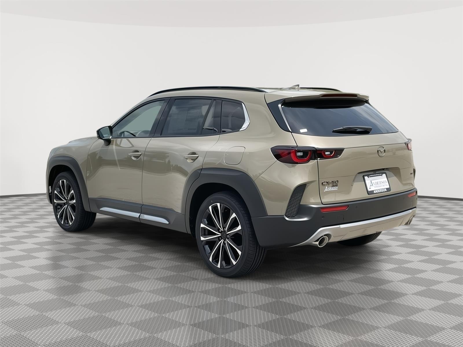 Vehicle photo 9