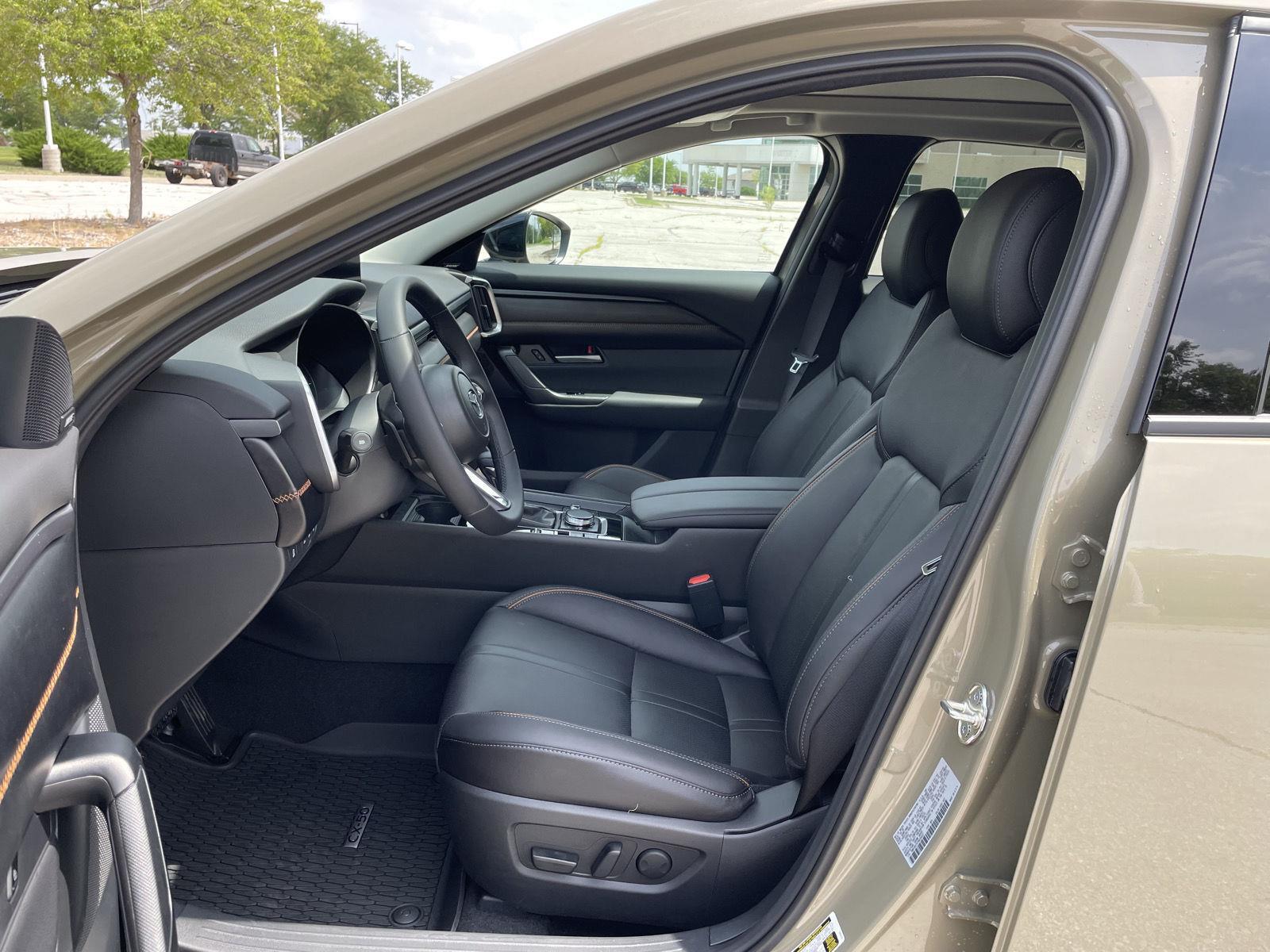 Vehicle photo 16