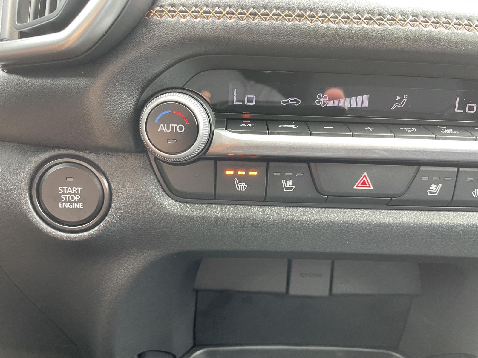 Vehicle photo 26