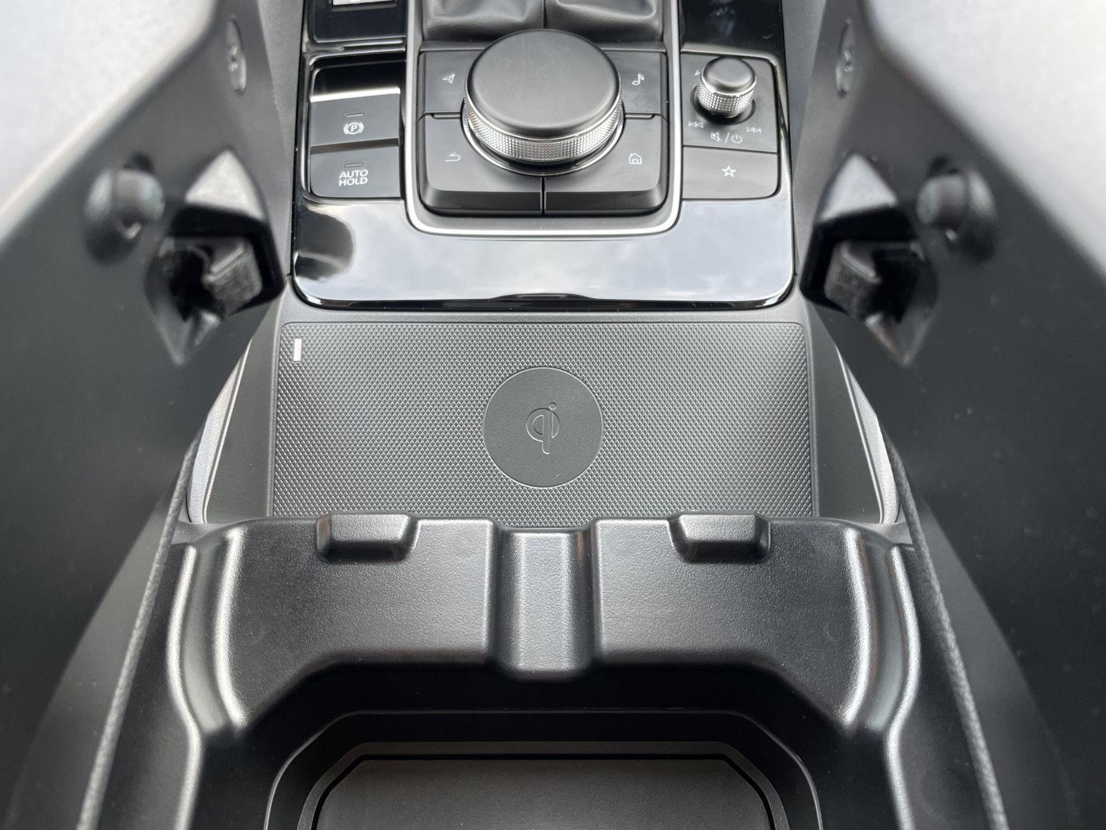 Vehicle photo 30