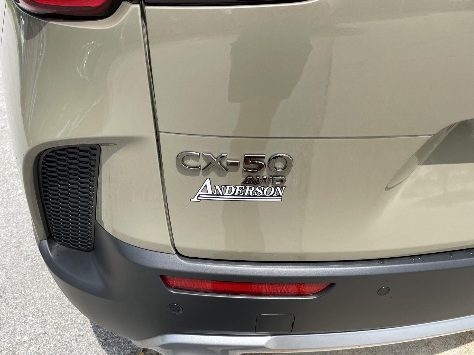 Vehicle photo 37