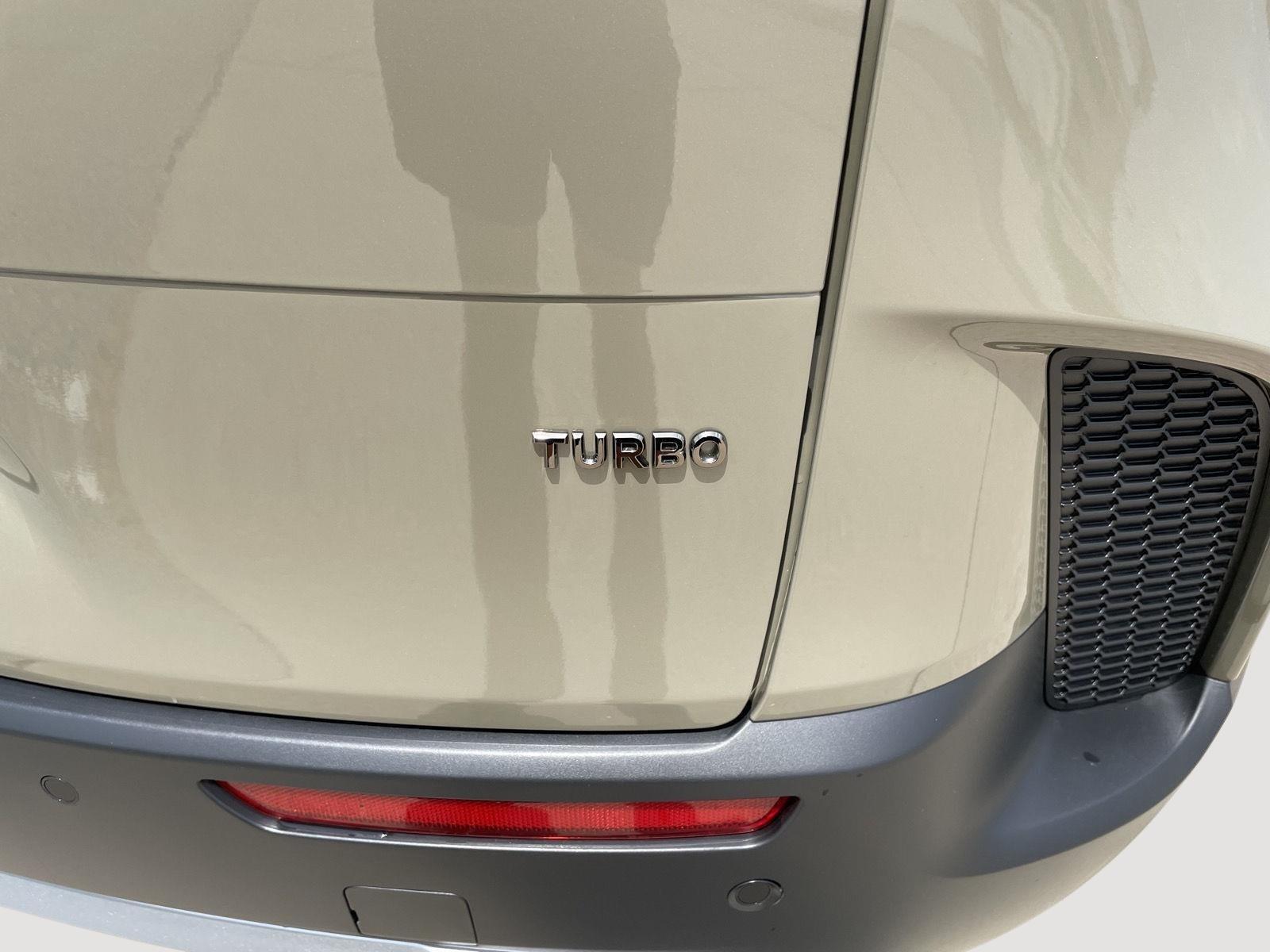 Vehicle photo 38