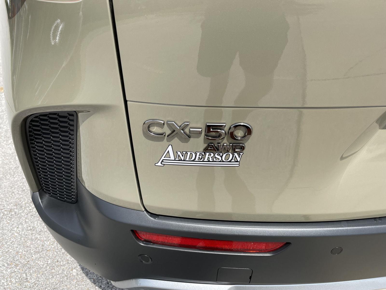Vehicle photo 37