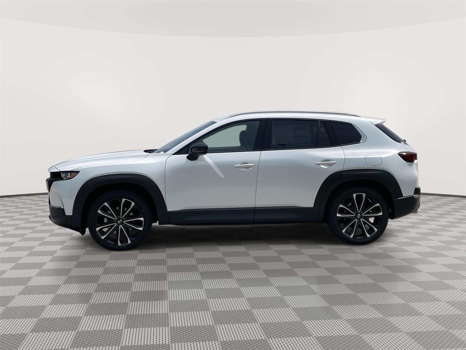 Vehicle photo 2
