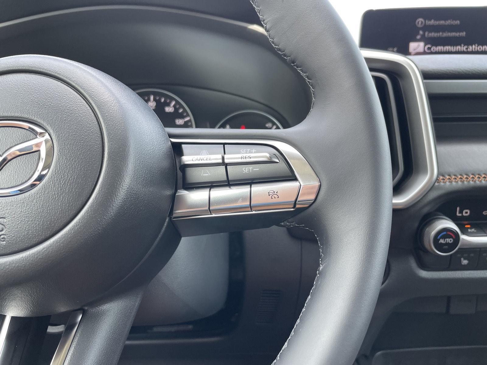 Vehicle photo 13