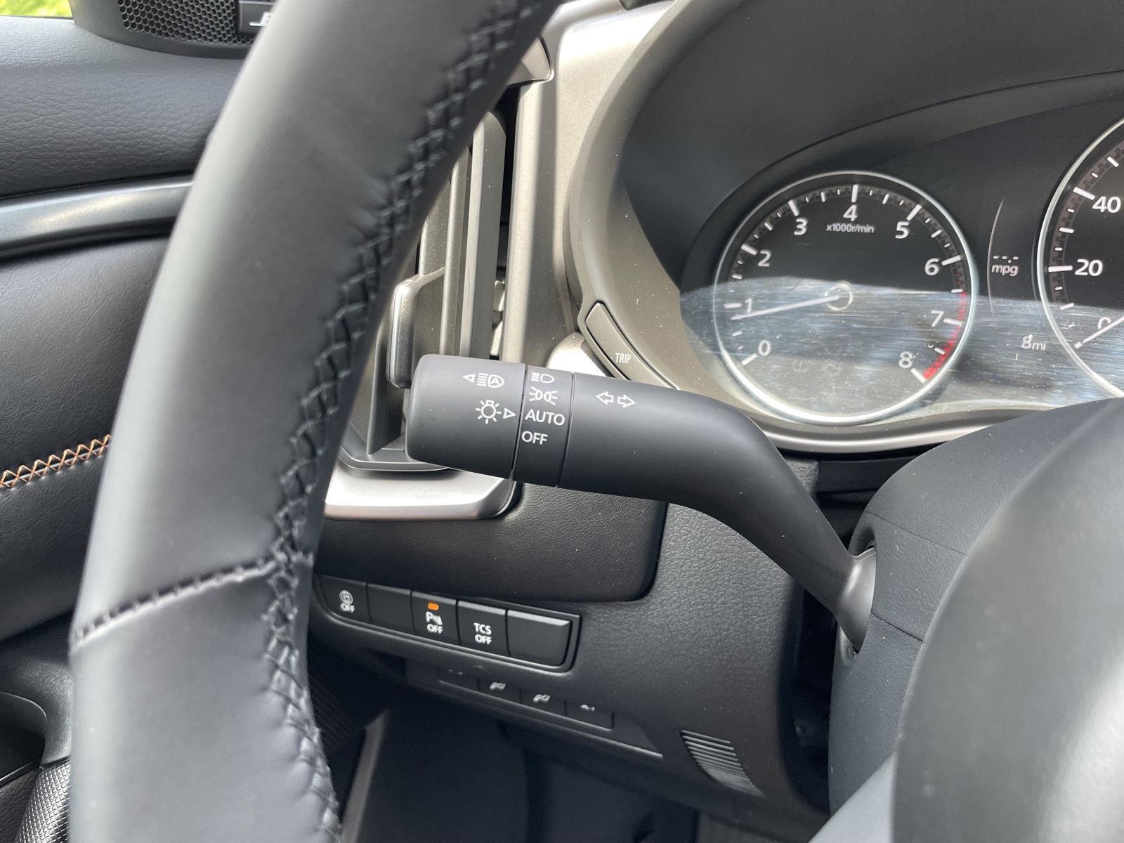 Vehicle photo 15
