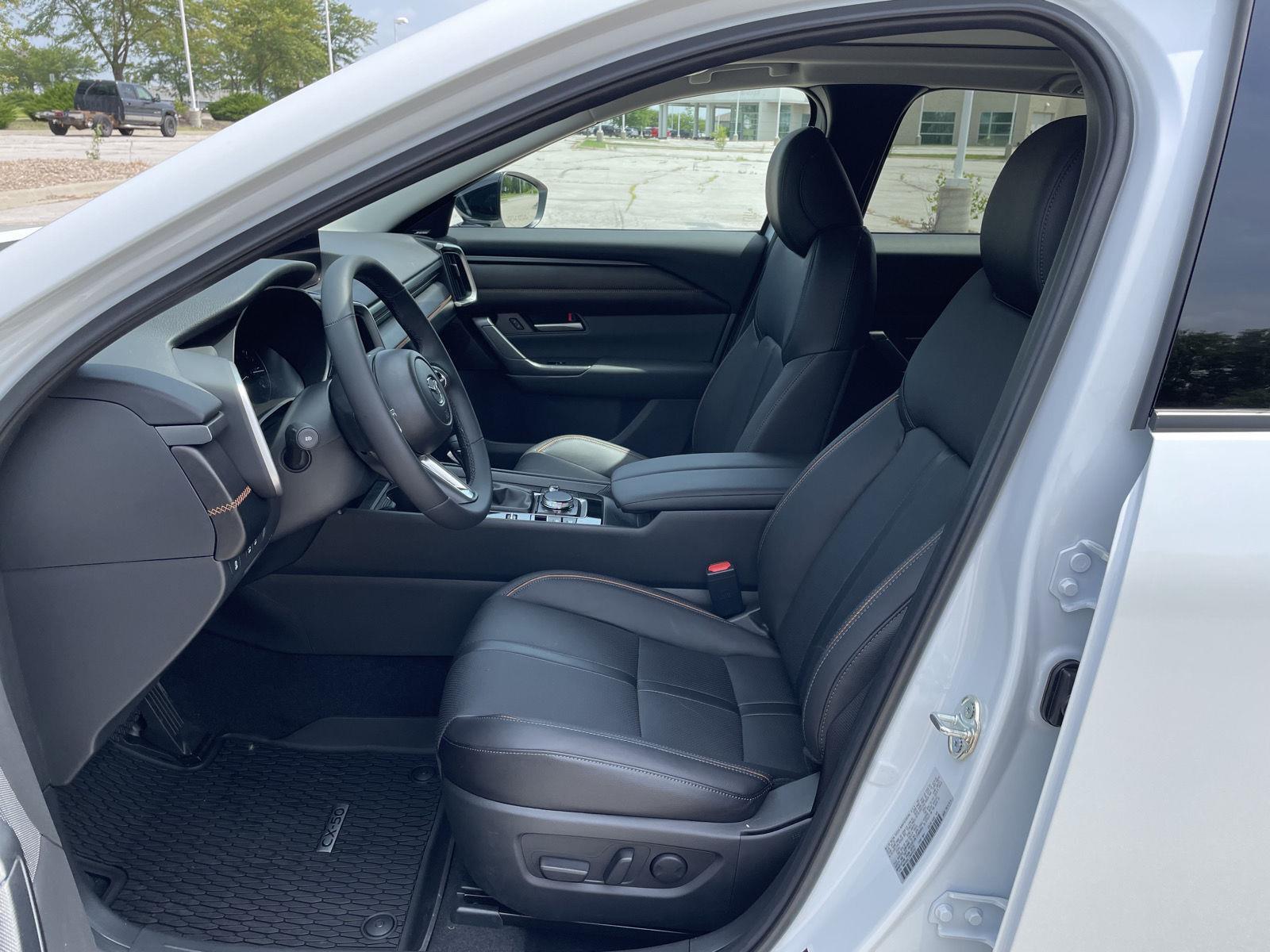 Vehicle photo 16