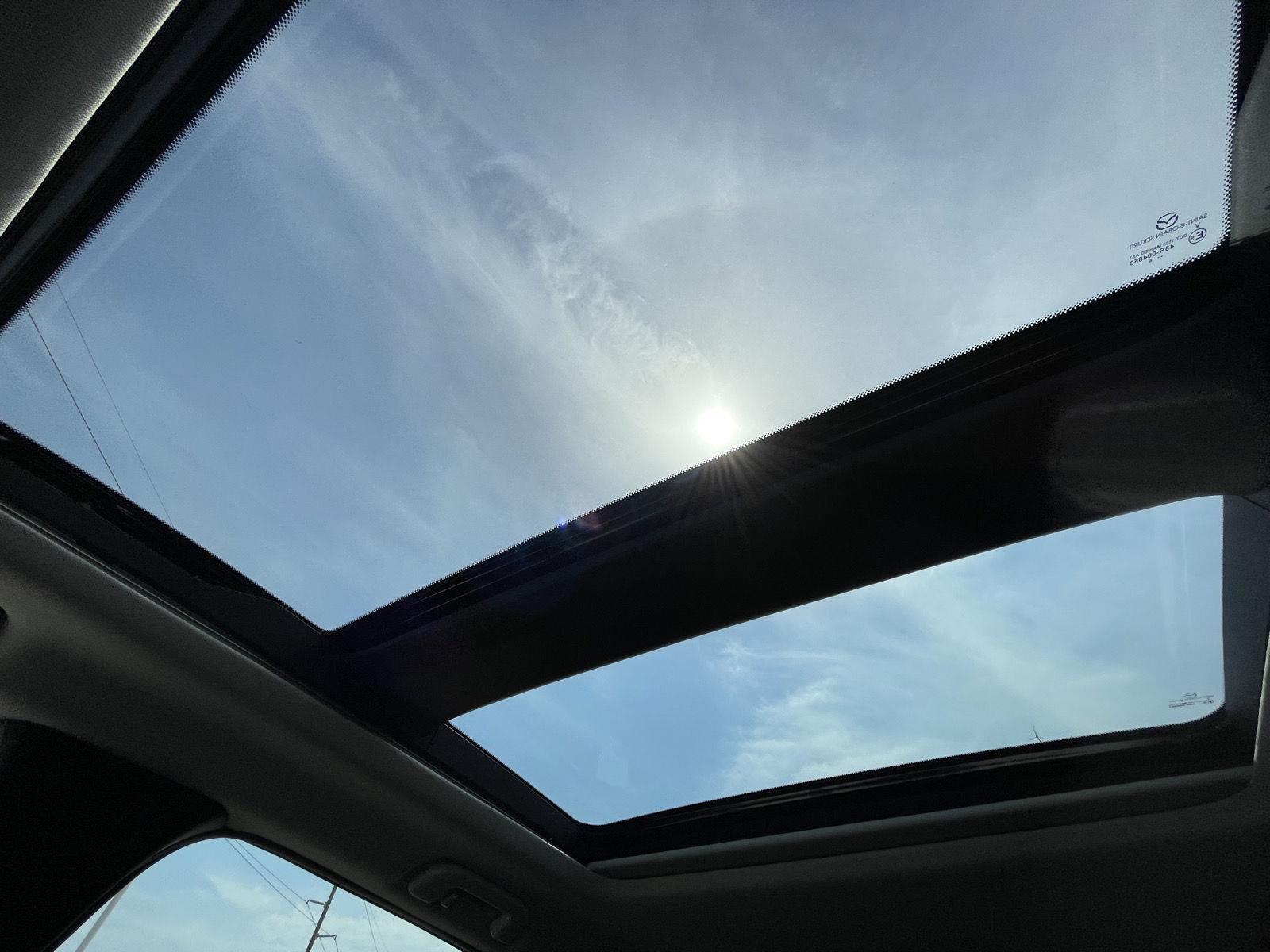 Vehicle photo 21
