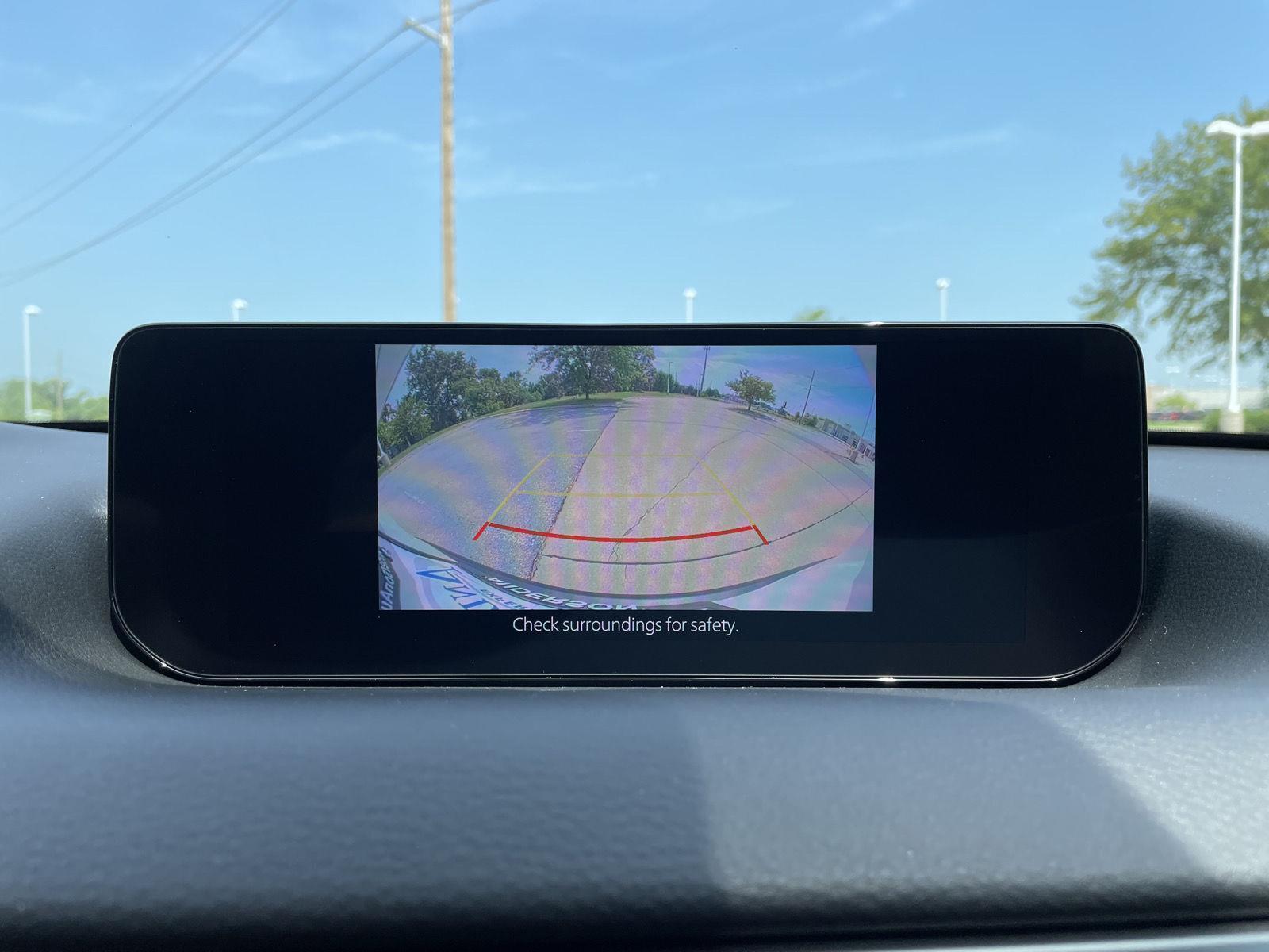 Vehicle photo 23