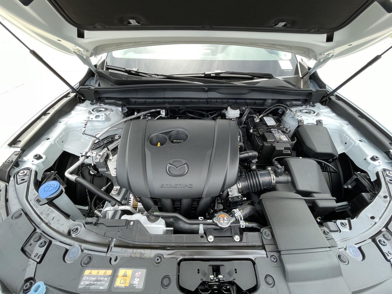 Vehicle photo 34