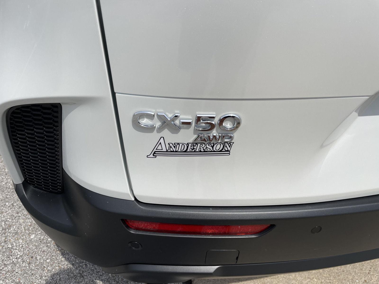 Vehicle photo 37