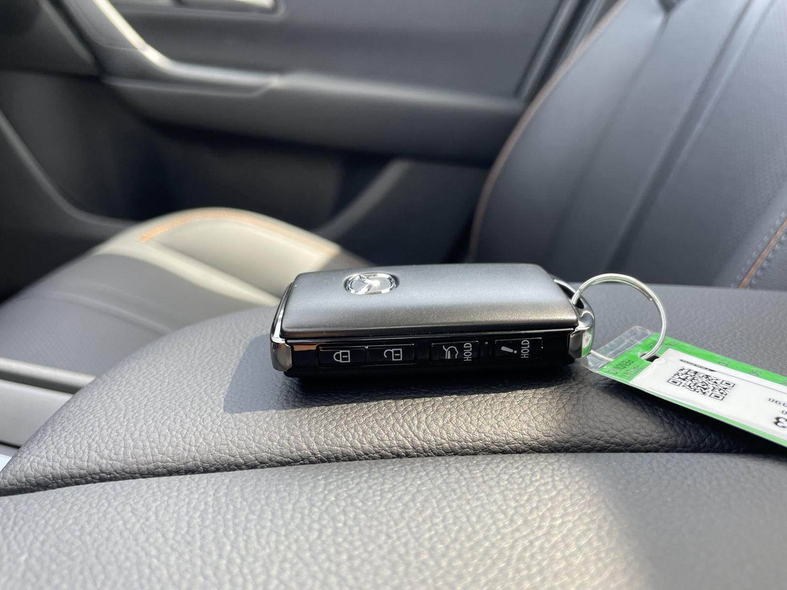 Vehicle photo 38