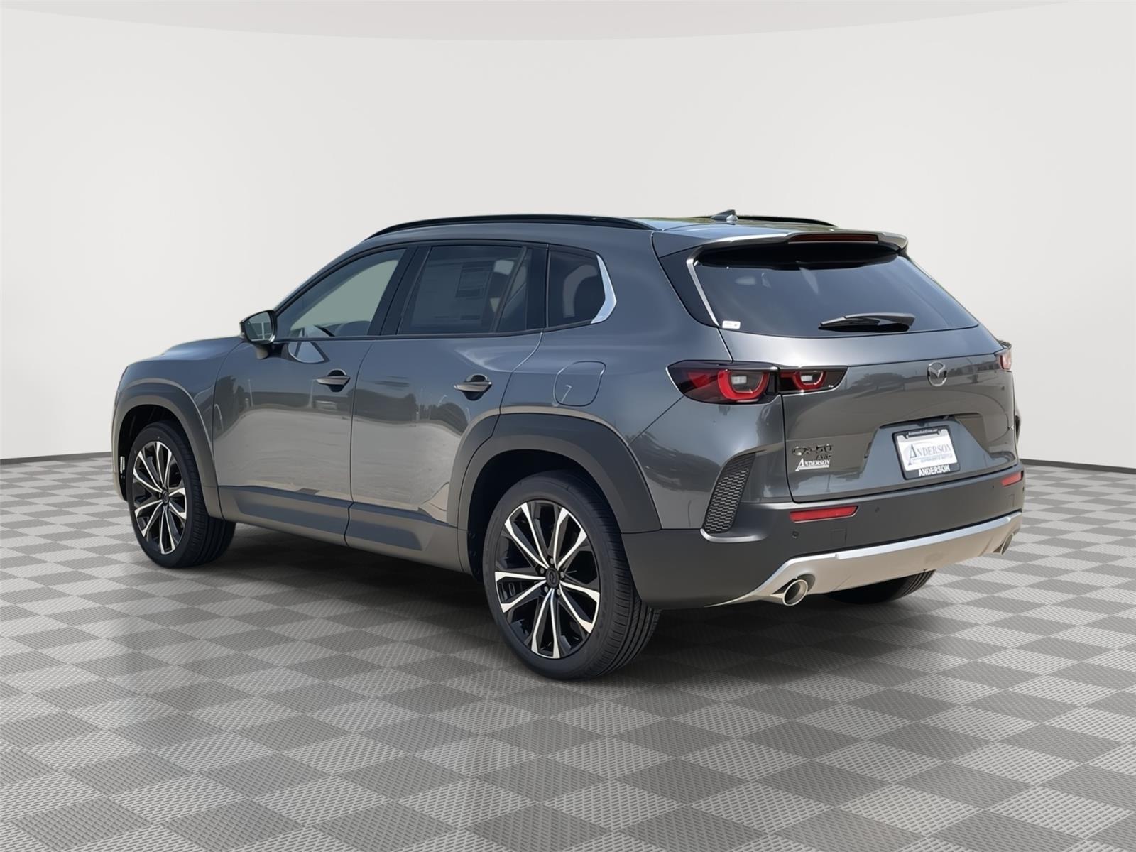 Vehicle photo 9