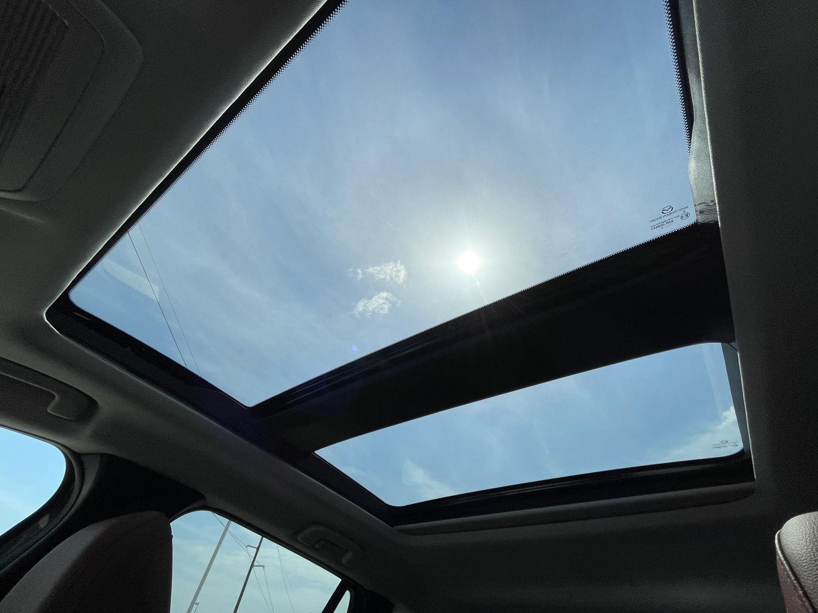 Vehicle photo 21