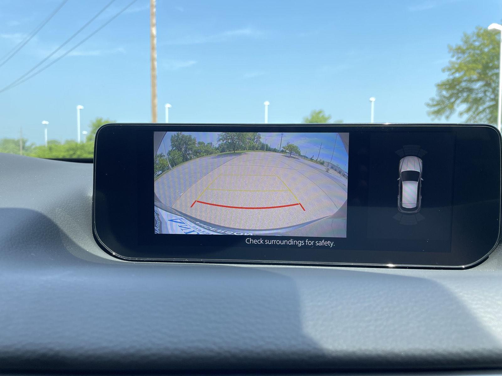 Vehicle photo 23