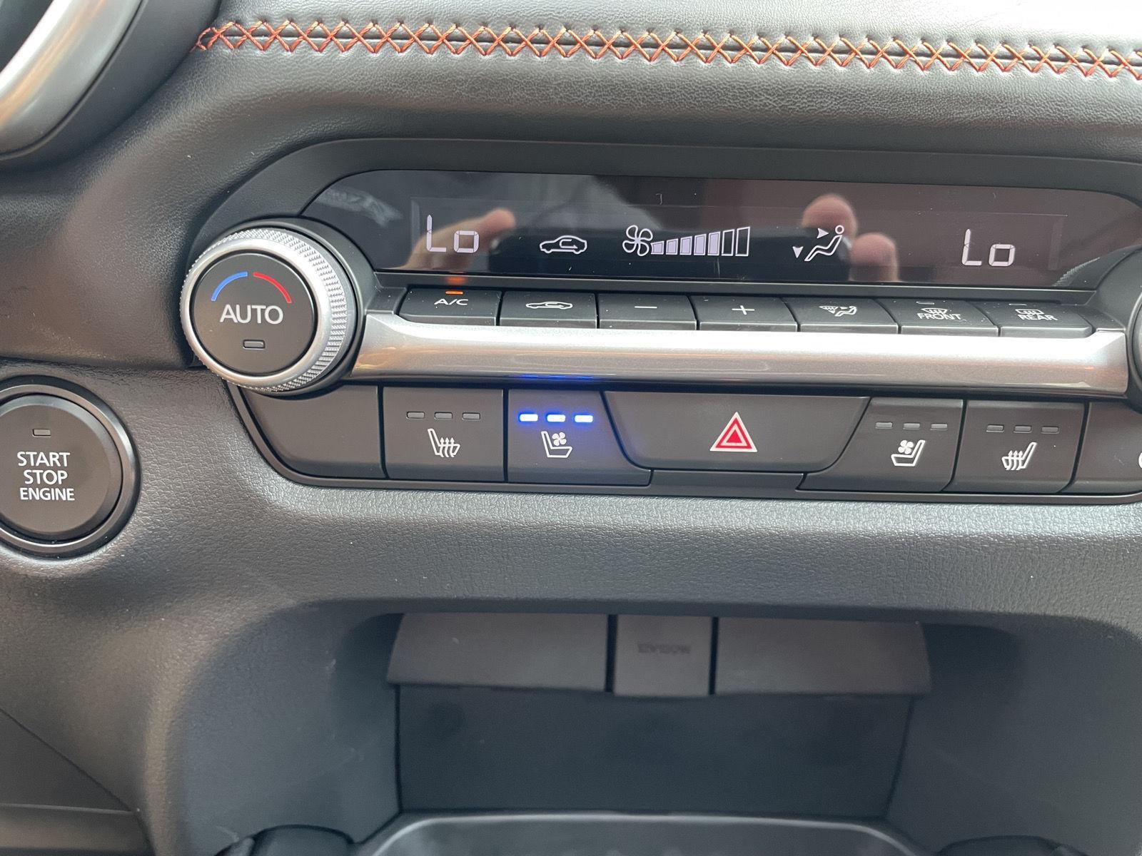Vehicle photo 27