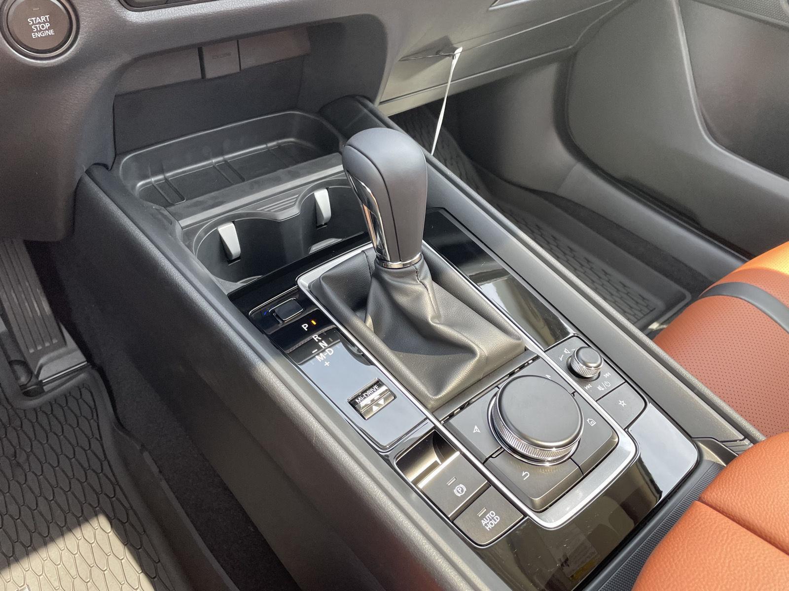 Vehicle photo 29