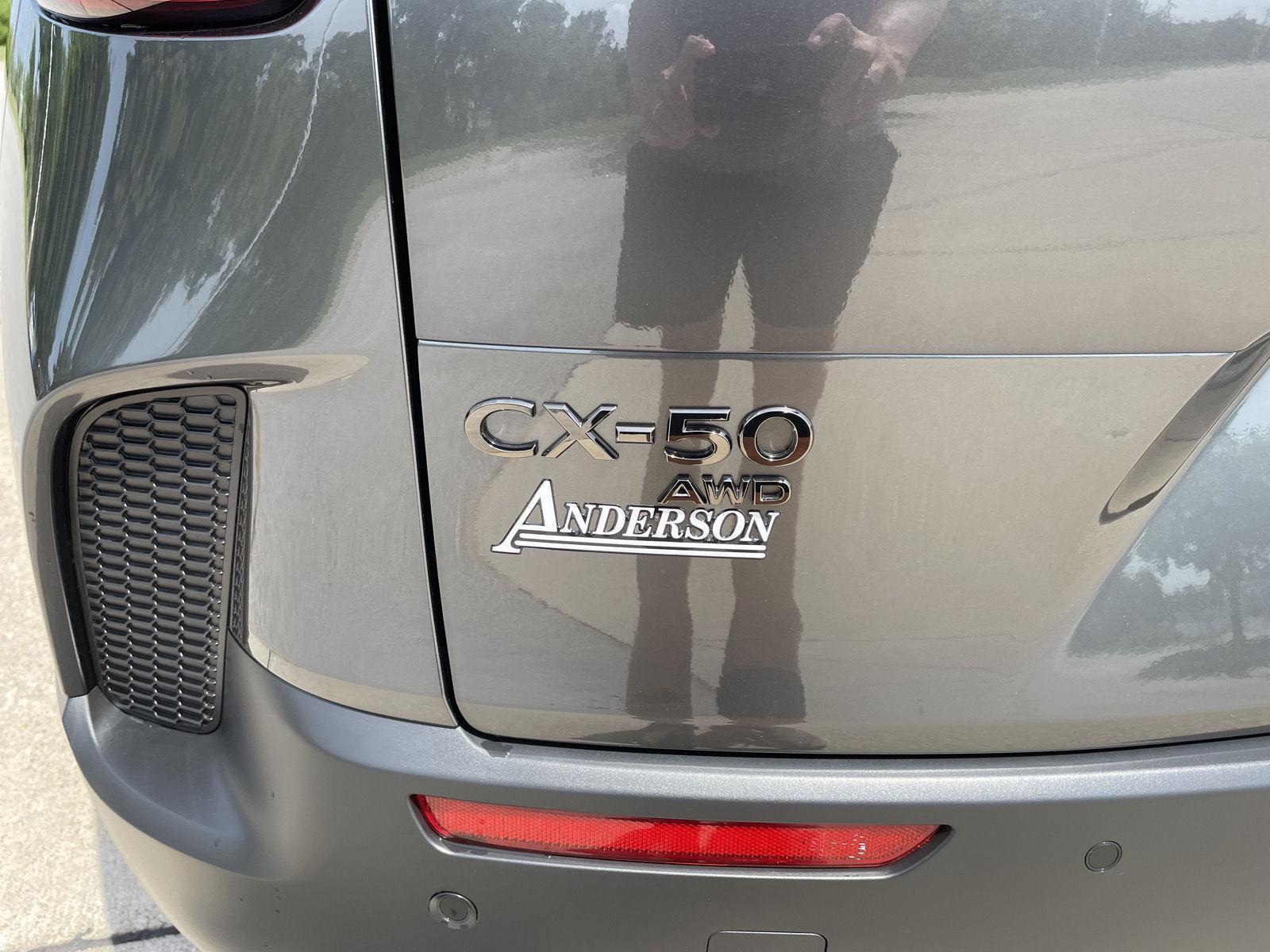 Vehicle photo 37