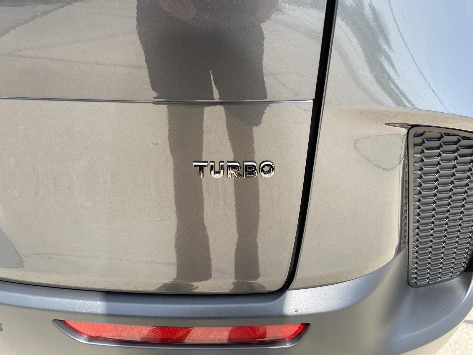 Vehicle photo 38