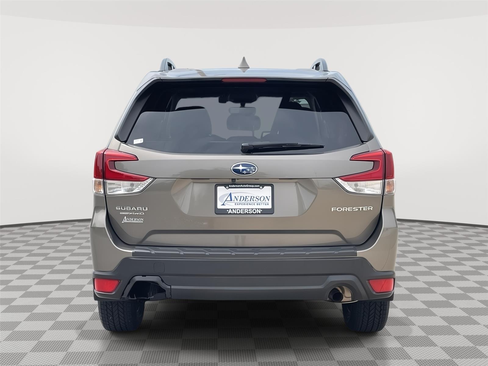 Vehicle photo 8