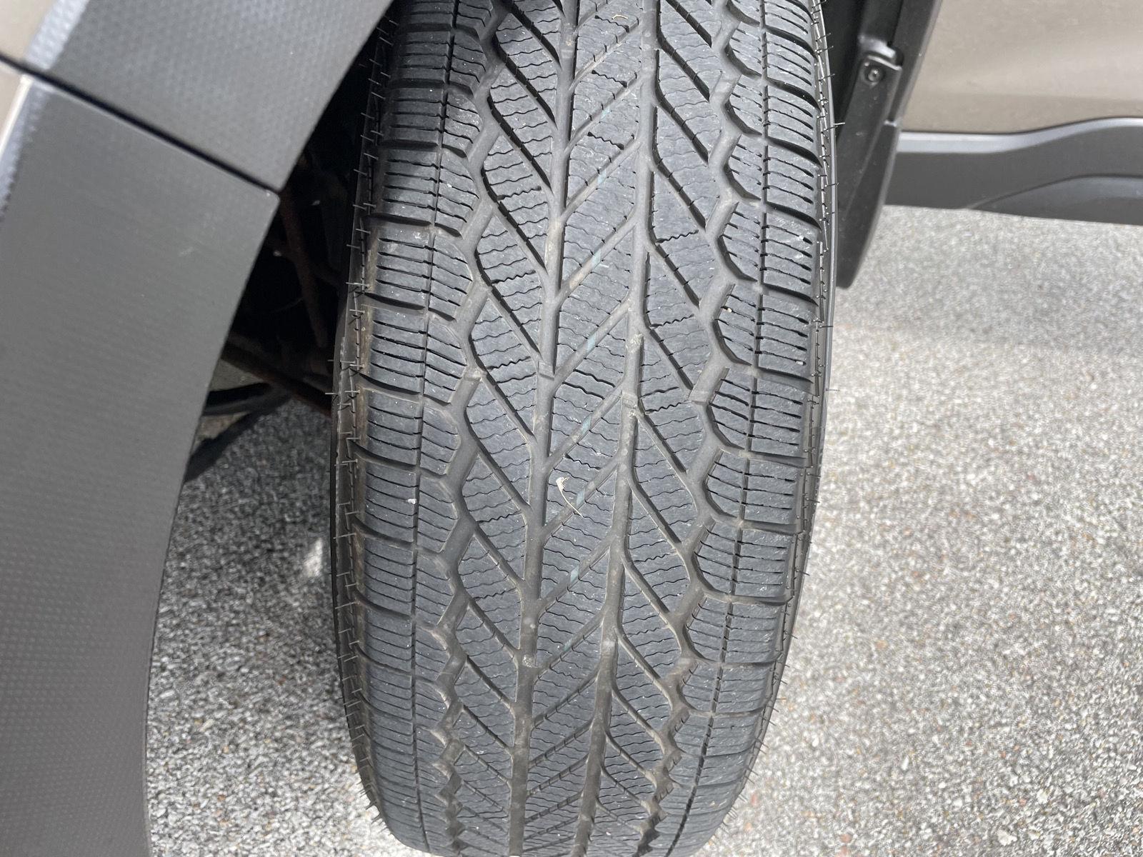 Vehicle photo 11