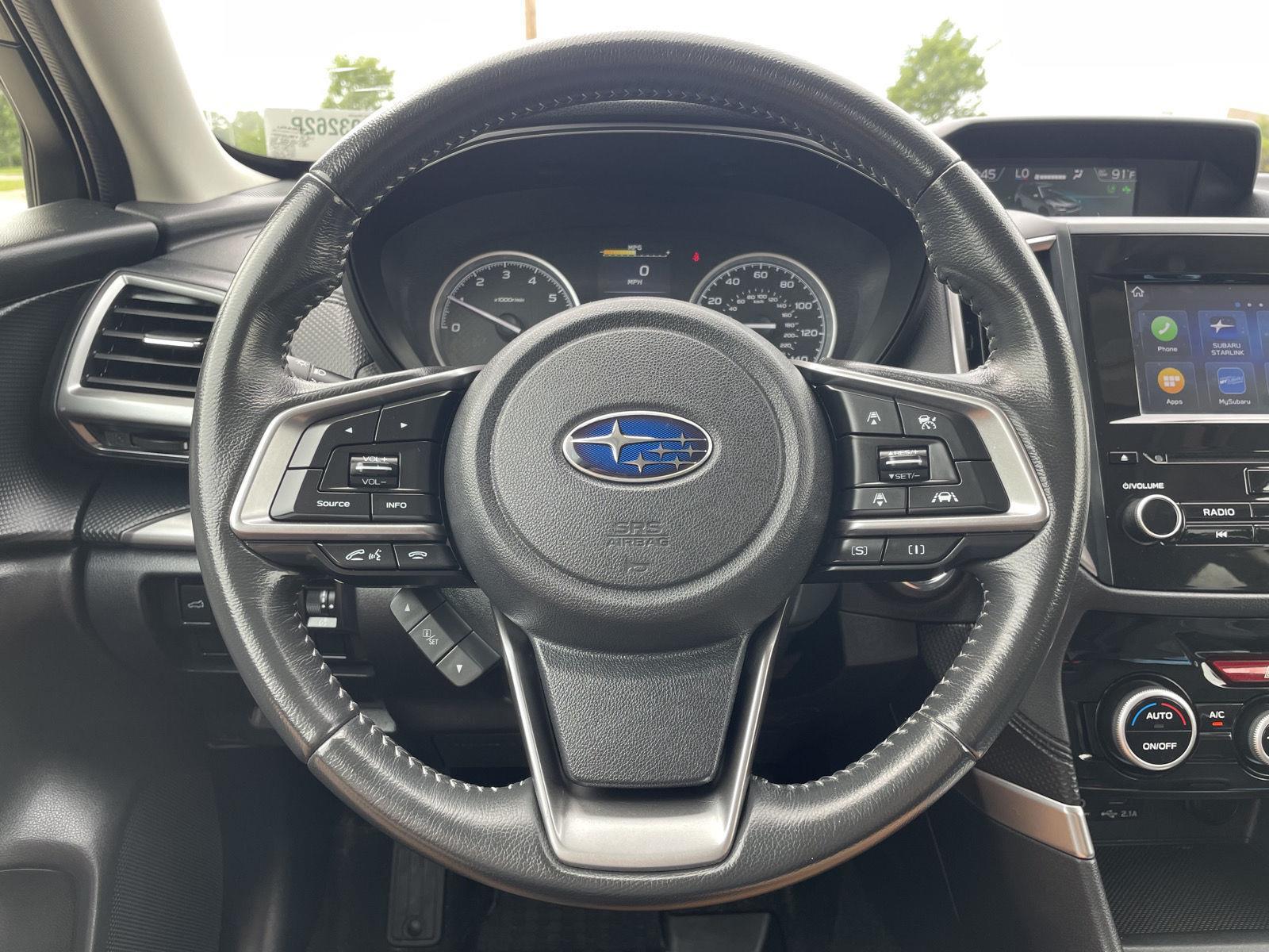 Vehicle photo 12