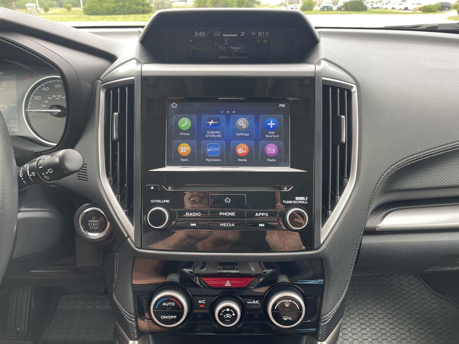 Vehicle photo 23