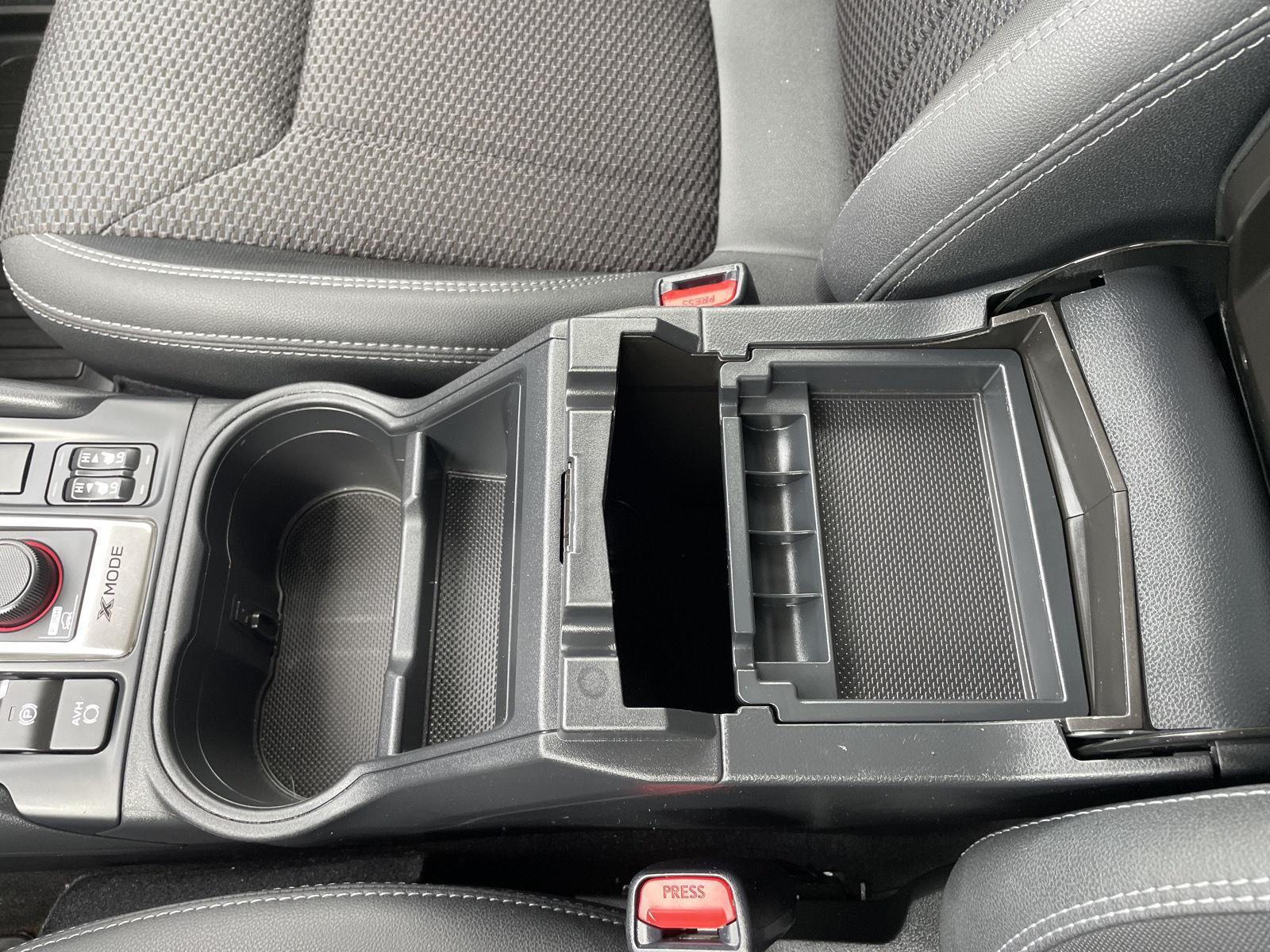 Vehicle photo 32