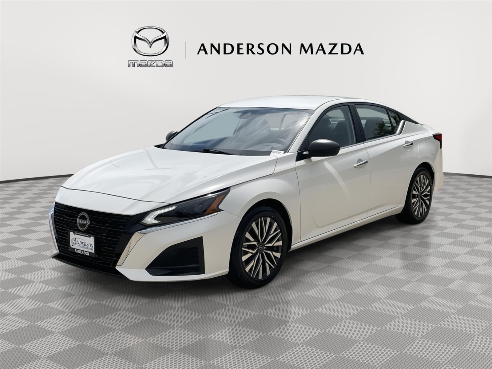 Glacier White 2025 Nissan Altima Sedan Front-Wheel Drive Continuously Variable Transmission