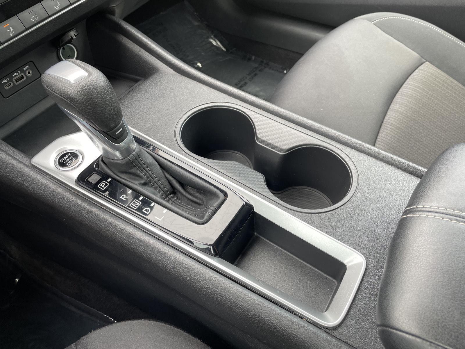 Vehicle photo 22
