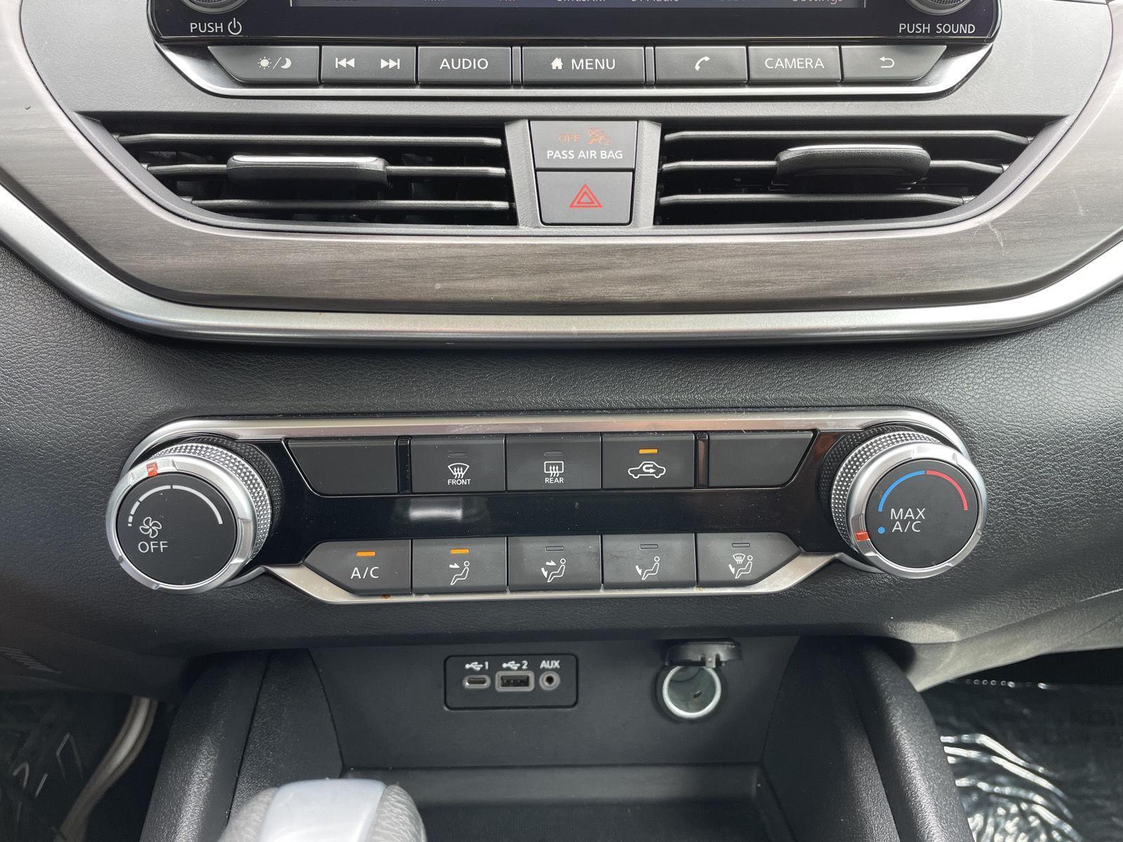 Vehicle photo 27