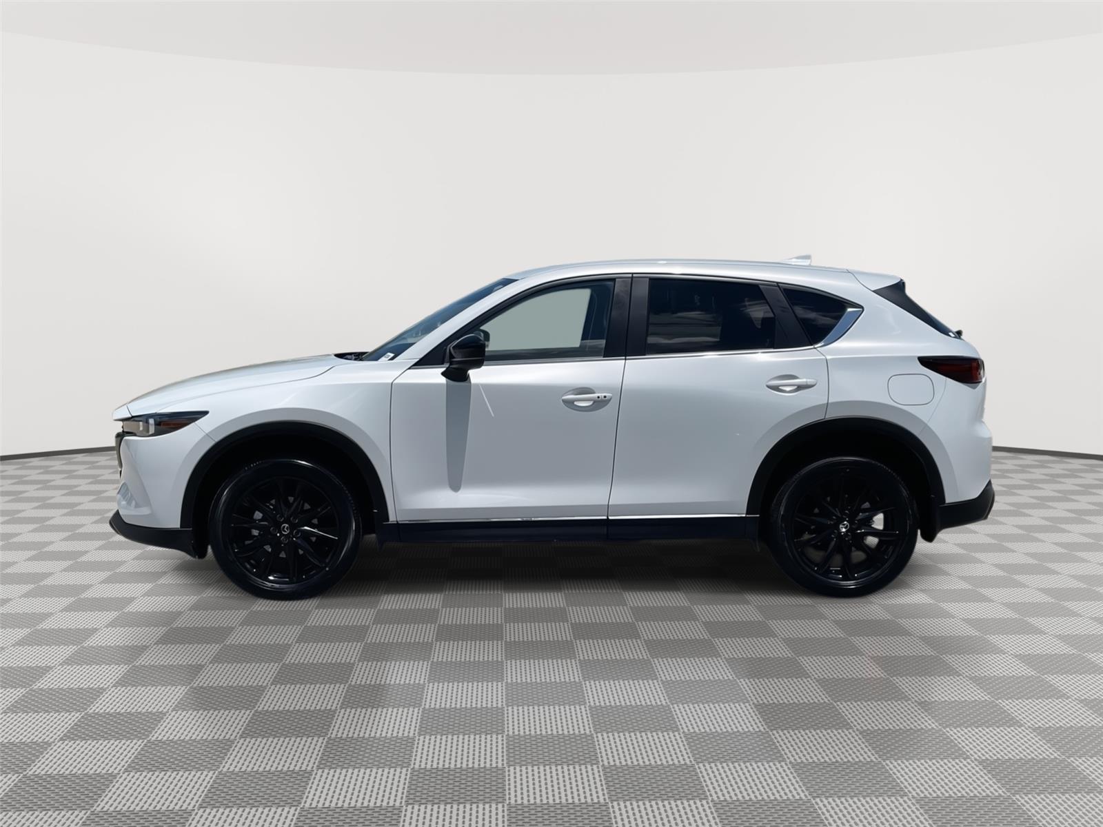 Vehicle photo 2