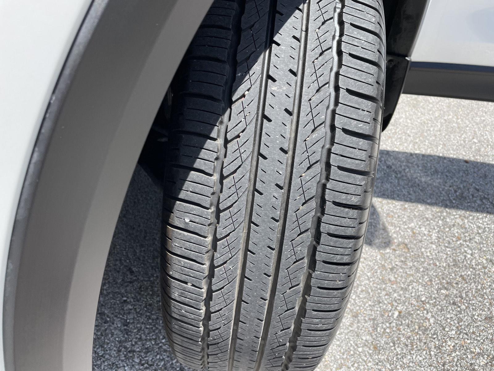 Vehicle photo 11