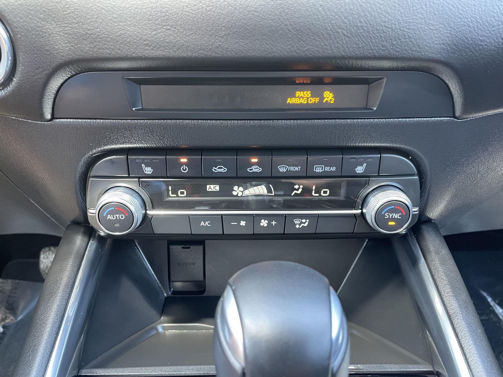 Vehicle photo 25