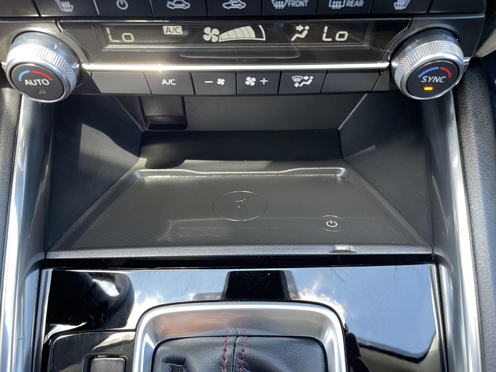 Vehicle photo 27